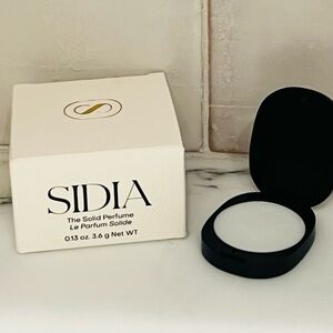 Sidia The Solid Perfume Braless NIB